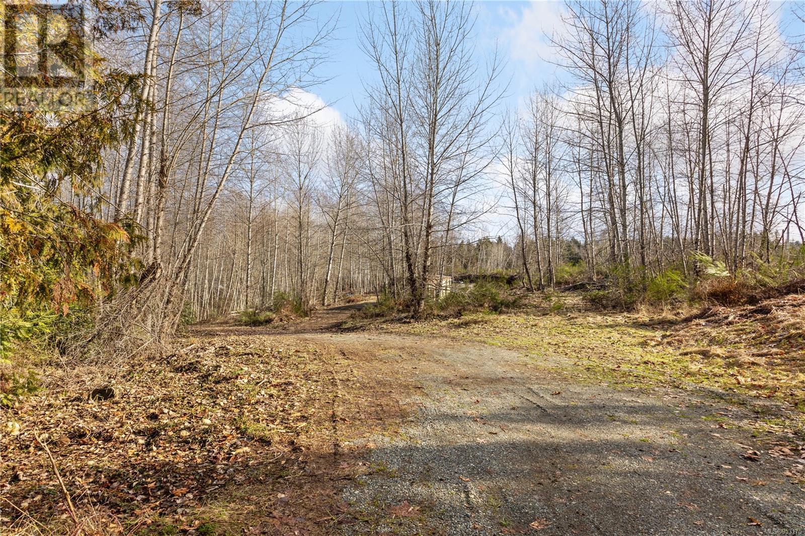 Photo 8 of 2745 Shaver Rd, Coombs BC