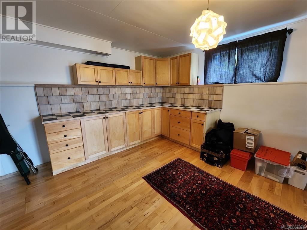 925 Haida Ave - 36