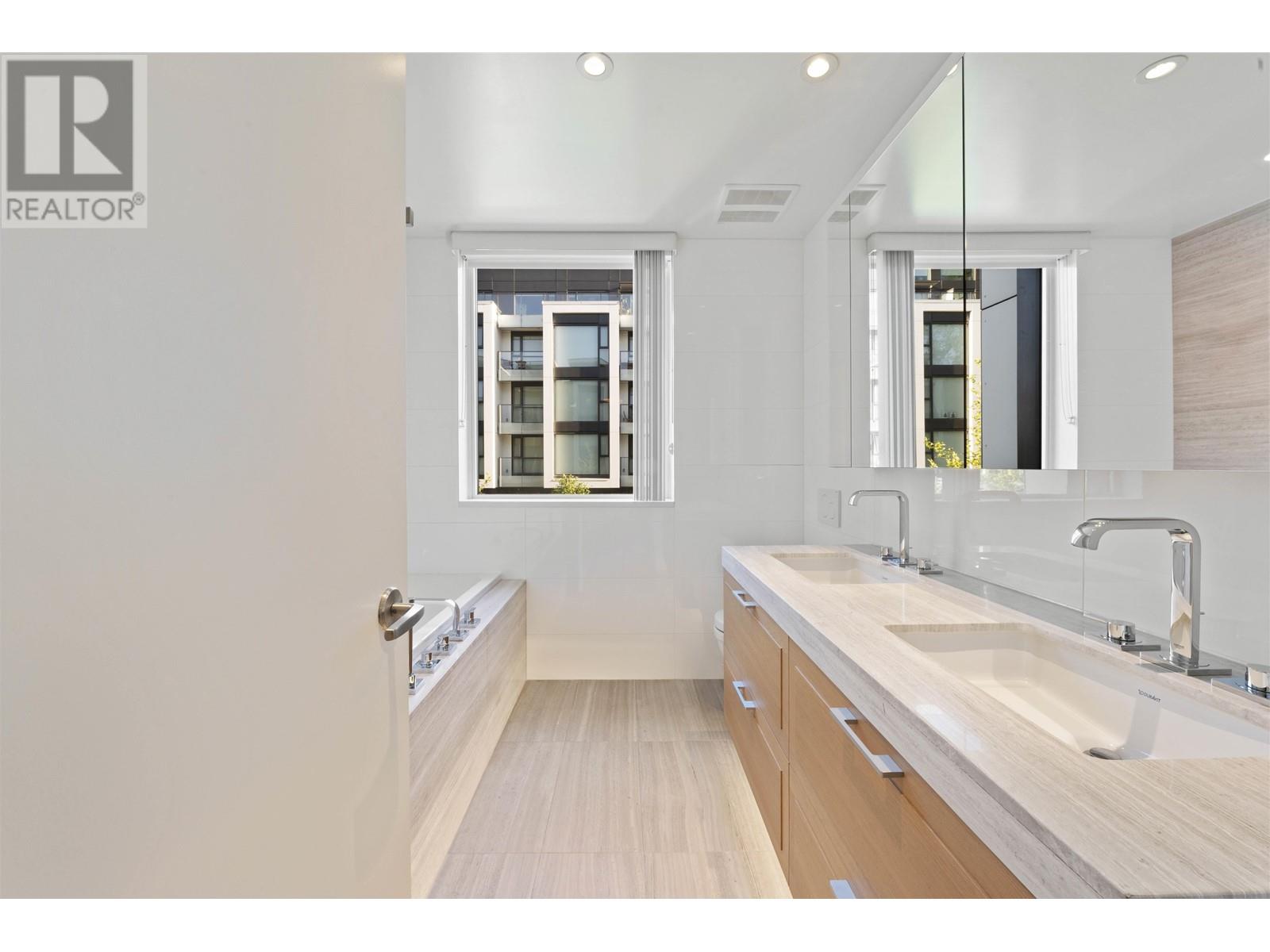 1512 ATLAS LANE, Vancouver