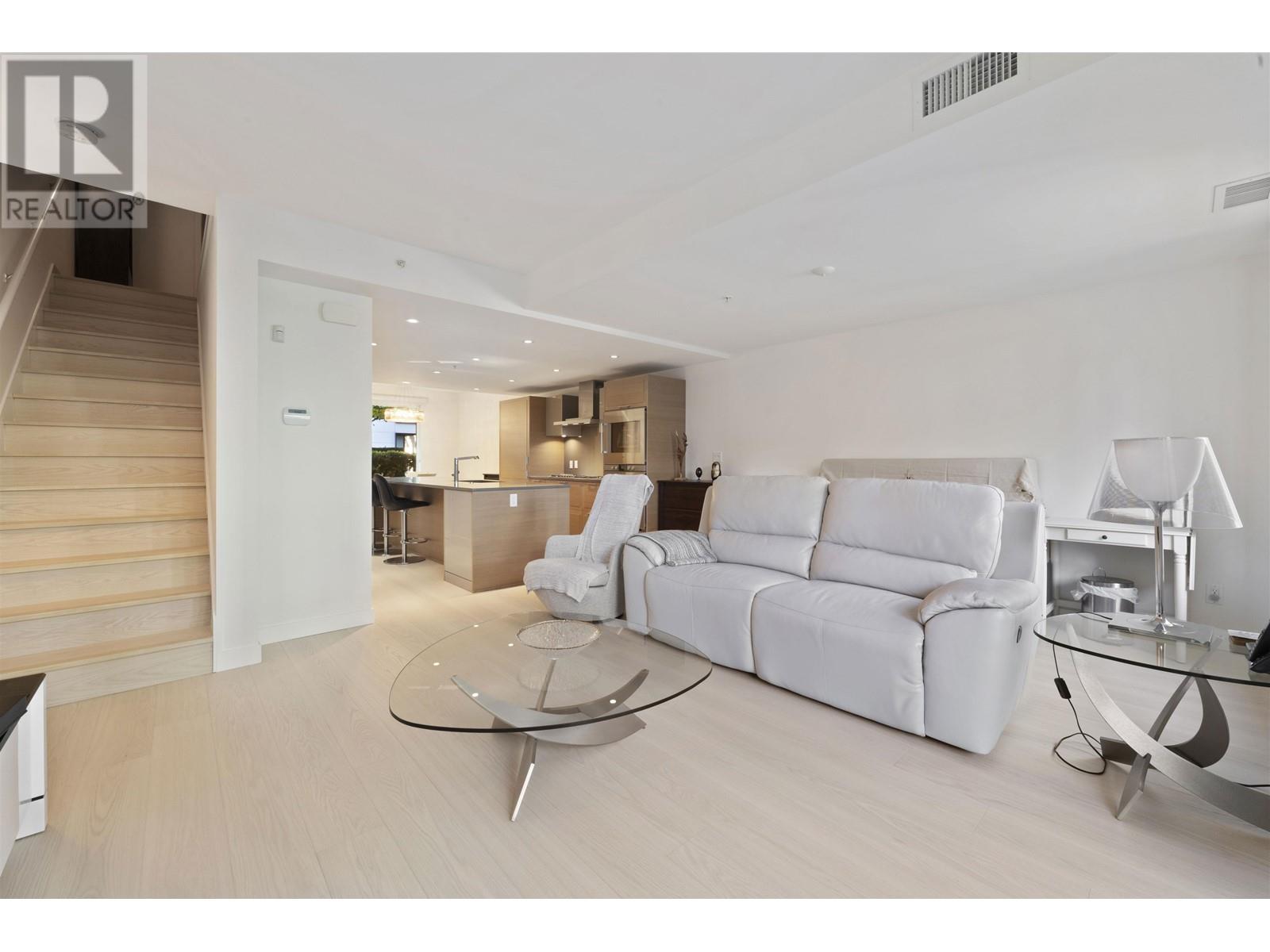 1512 ATLAS LANE, Vancouver
