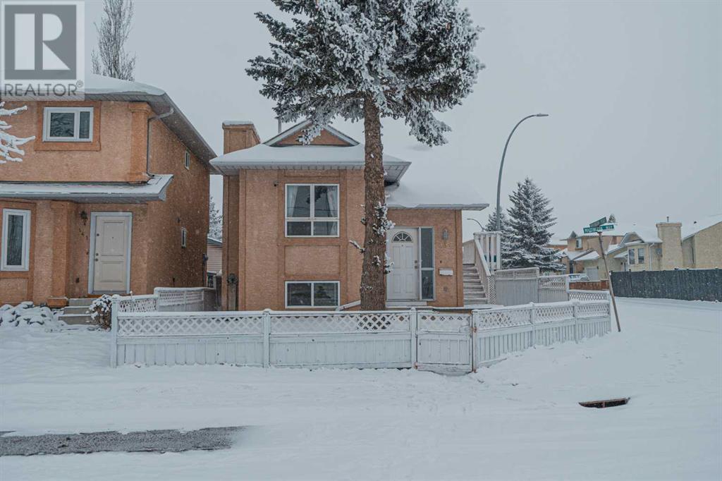 Single Family House Bi-level for Sale in  MARTINGLEN Way NE Martindale Calgary 