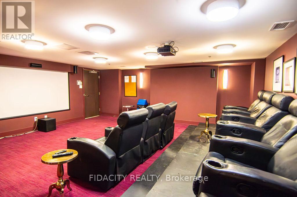 Photo 24 of 810 88 Richmond Road, Ottawa ON
