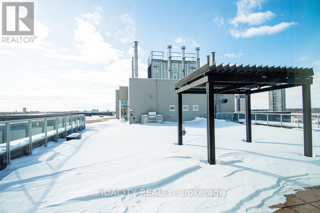 Photo 16 of 810 88 Richmond Road, Ottawa ON