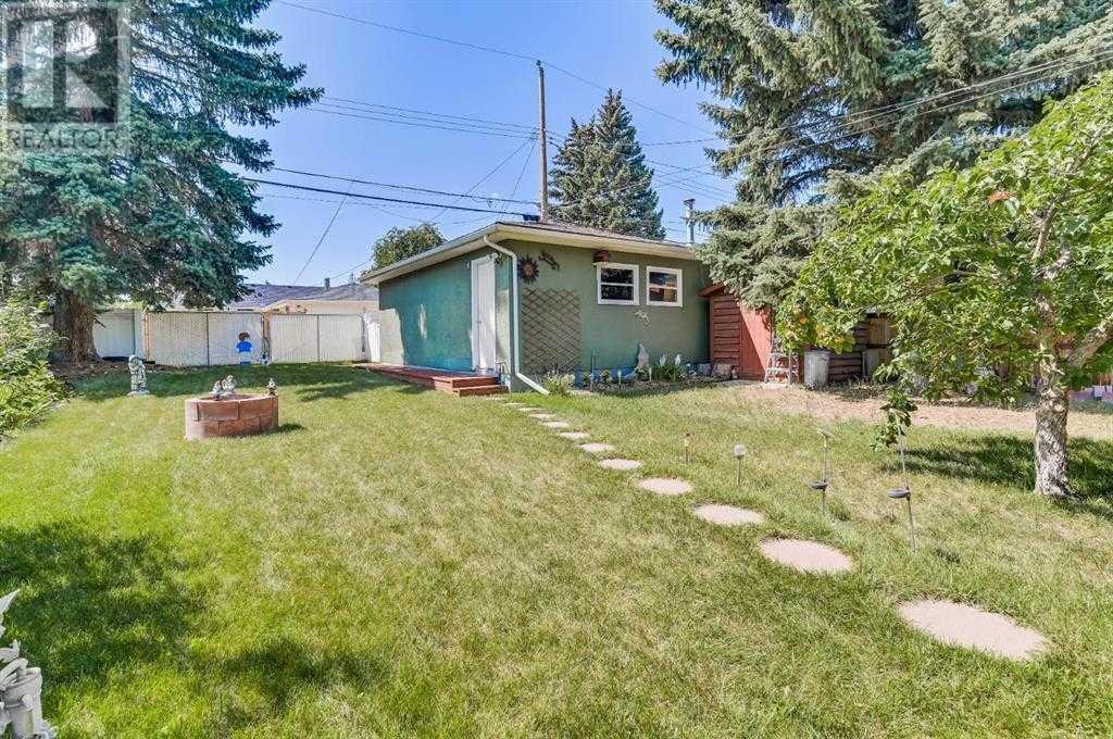 Single Family House Bungalow for Sale in  Grant Crescent SW Glenbrook Calgary 