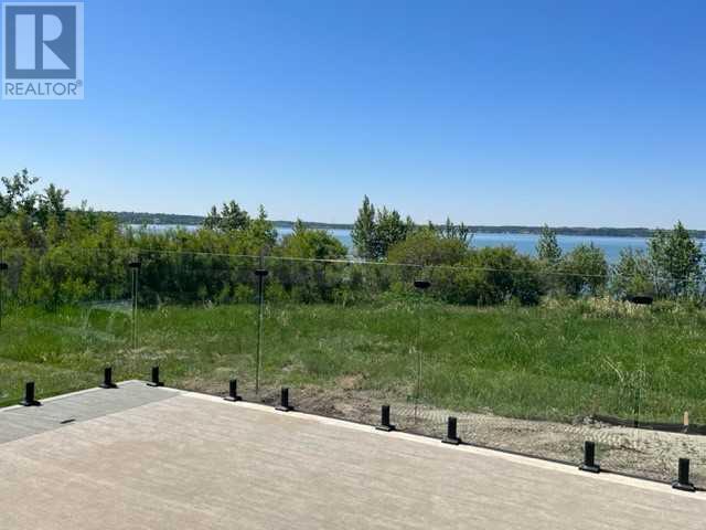 Photo 8 of 12 Twin Rose Court, Jarvis Bay AB