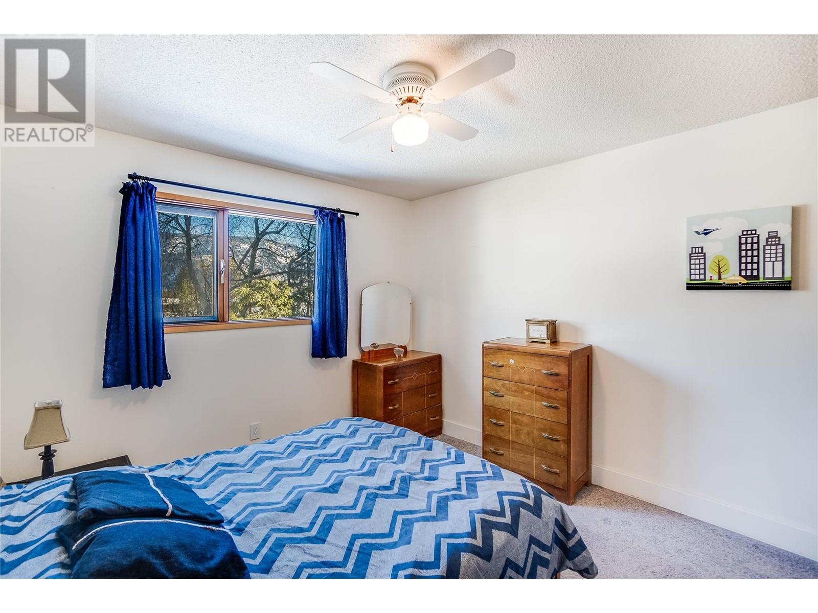 625 10th Avenue, Castlegar