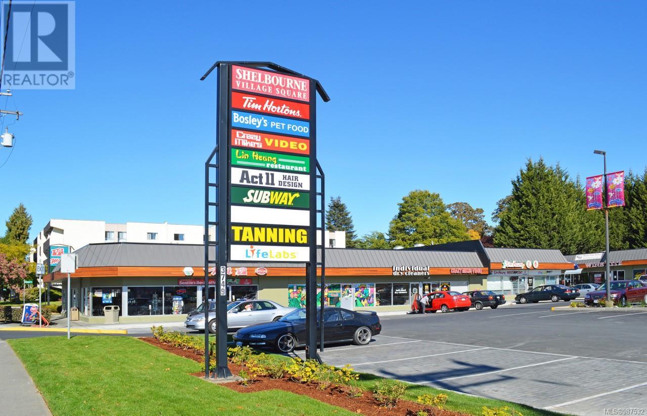  1920 Waterloo Road, Saanich