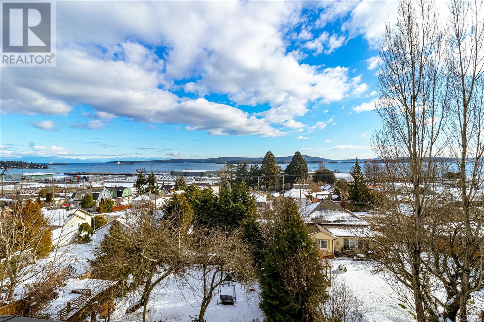 303 119 Haliburton St, Nanaimo real estate listing 988200