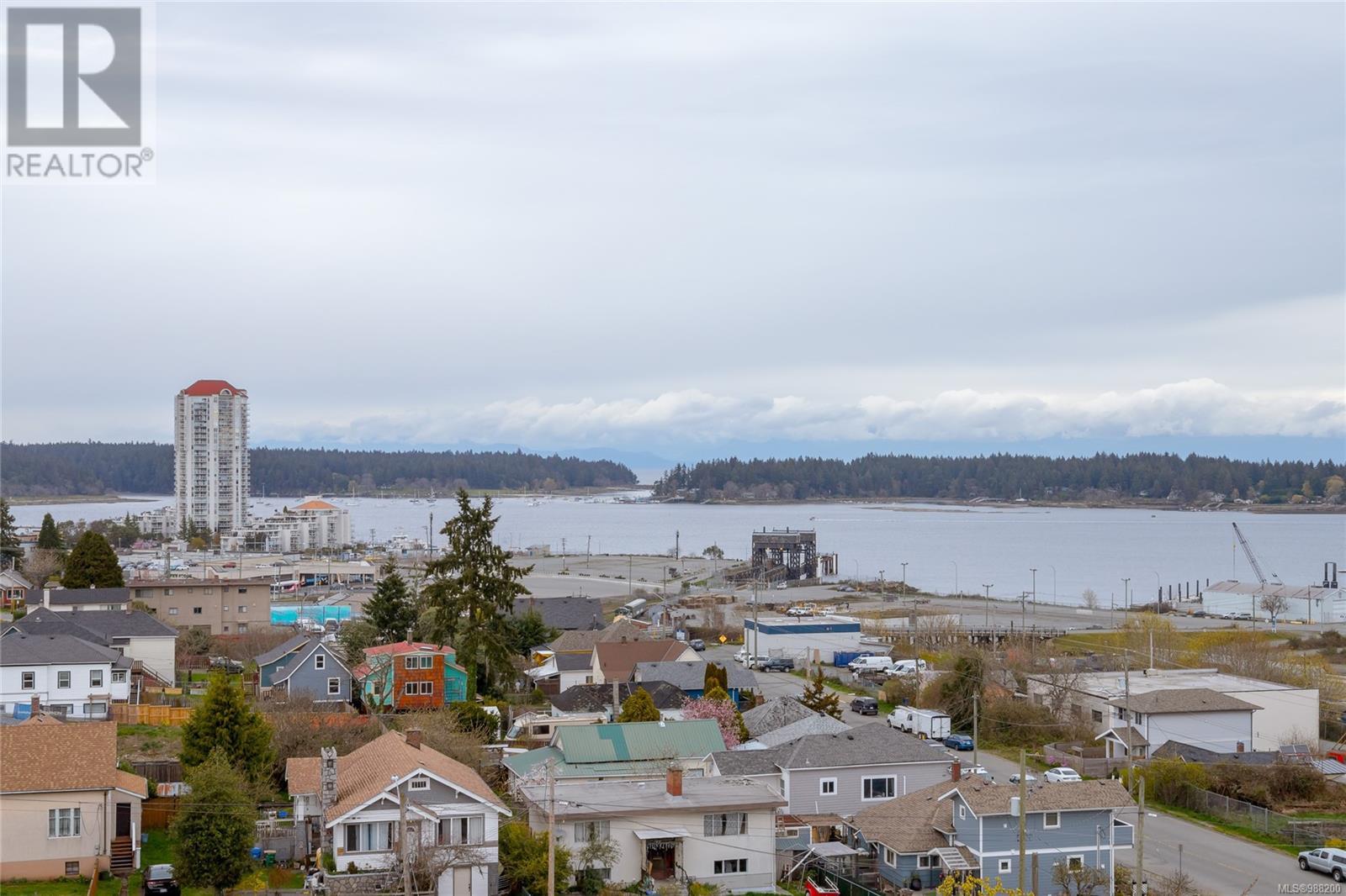 303 119 Haliburton St, Nanaimo real estate listing 988200
