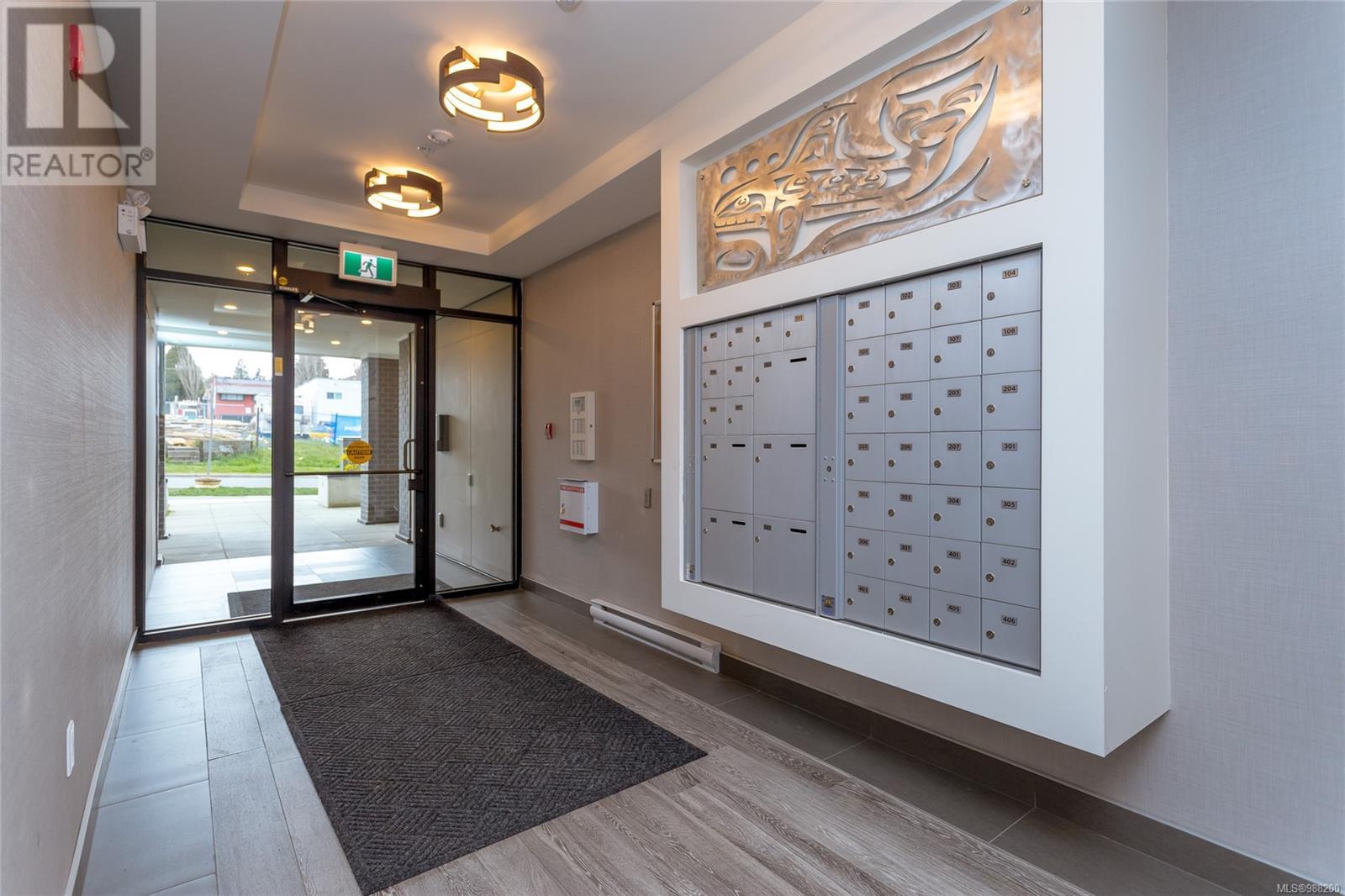 303 119 Haliburton St, Nanaimo real estate listing 988200