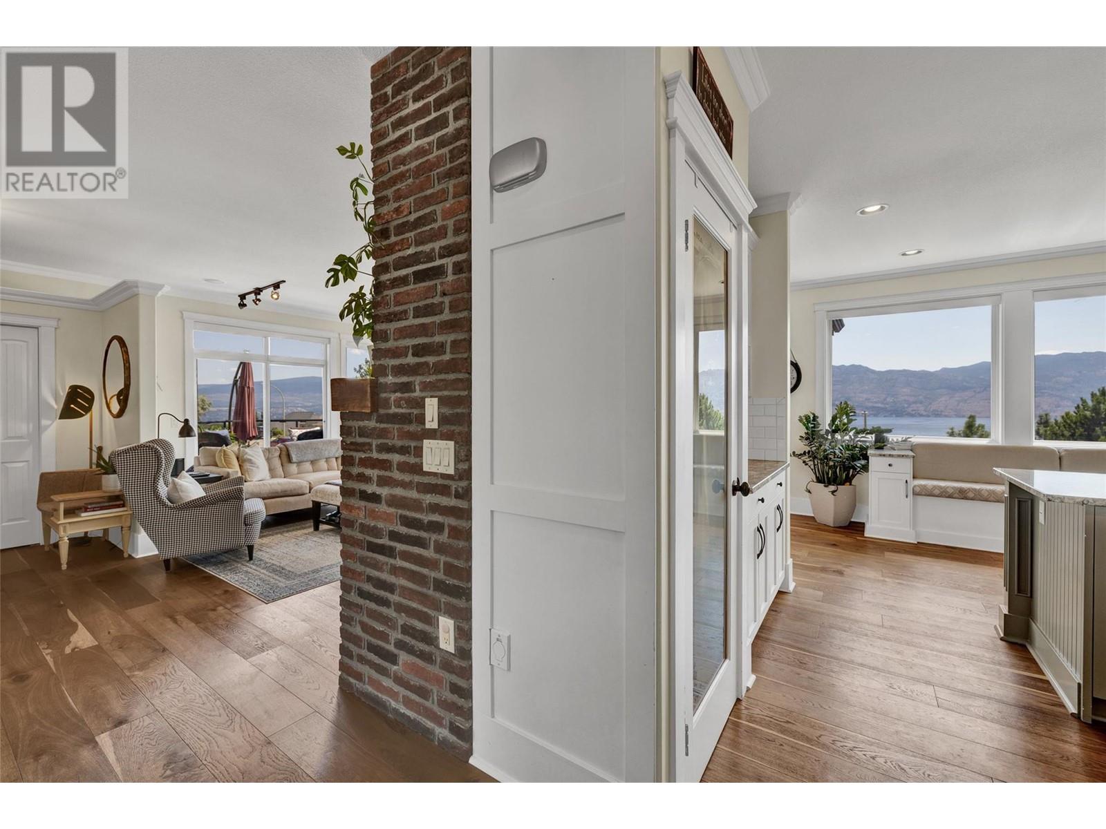  1368 Gregory Road, West Kelowna