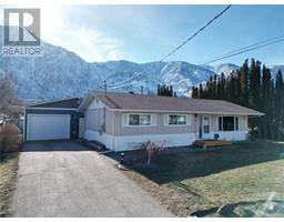  715 6TH Avenue, Keremeos