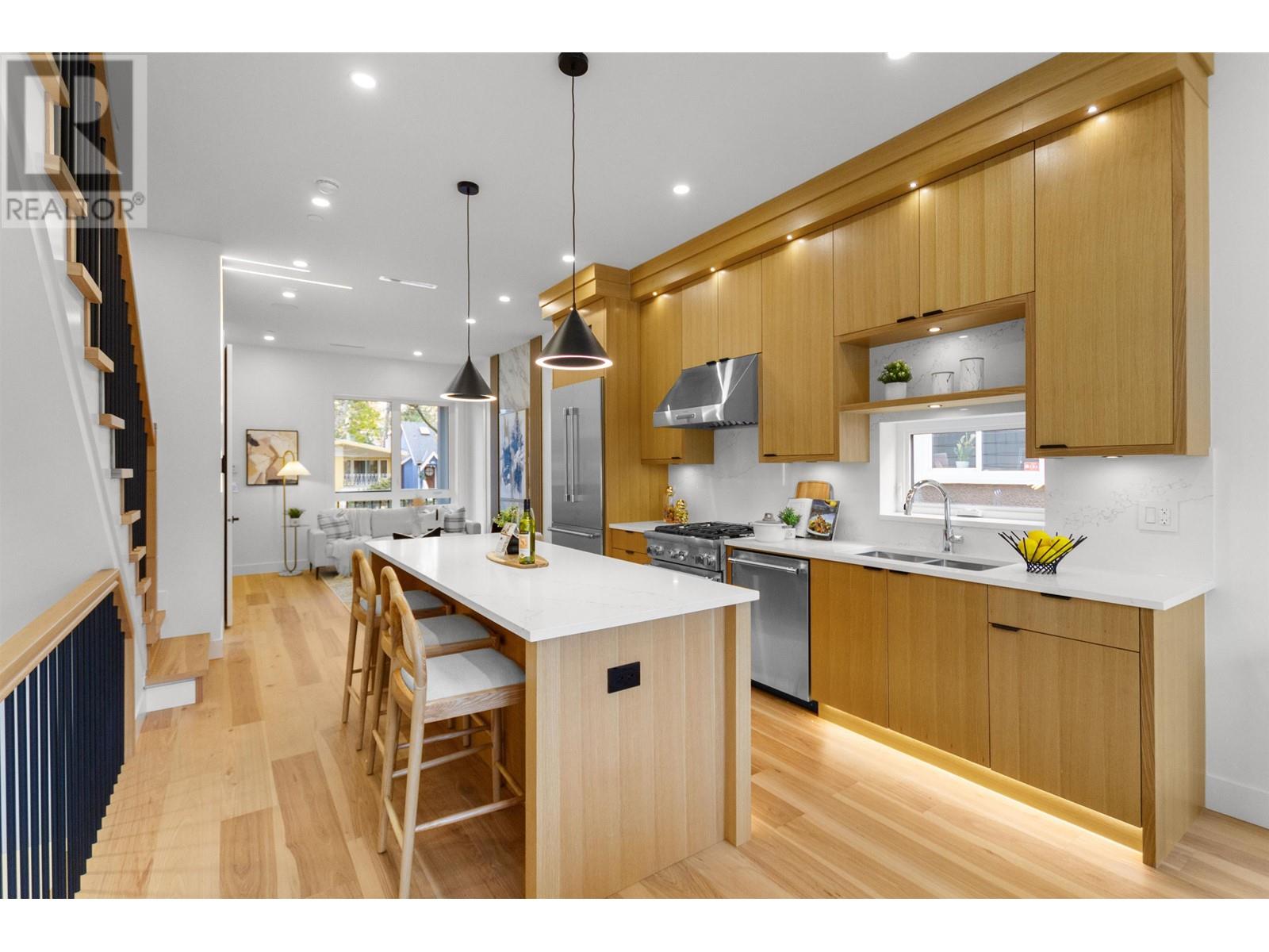 3336 W 14TH AVENUE, Vancouver