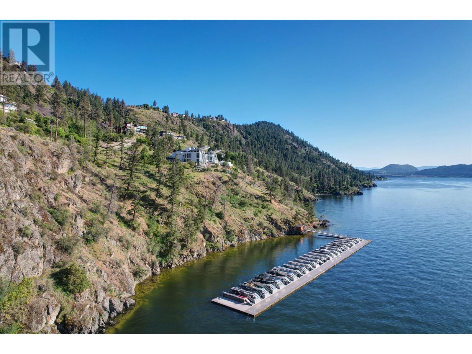 8 180 Sheerwater Court, Kelowna