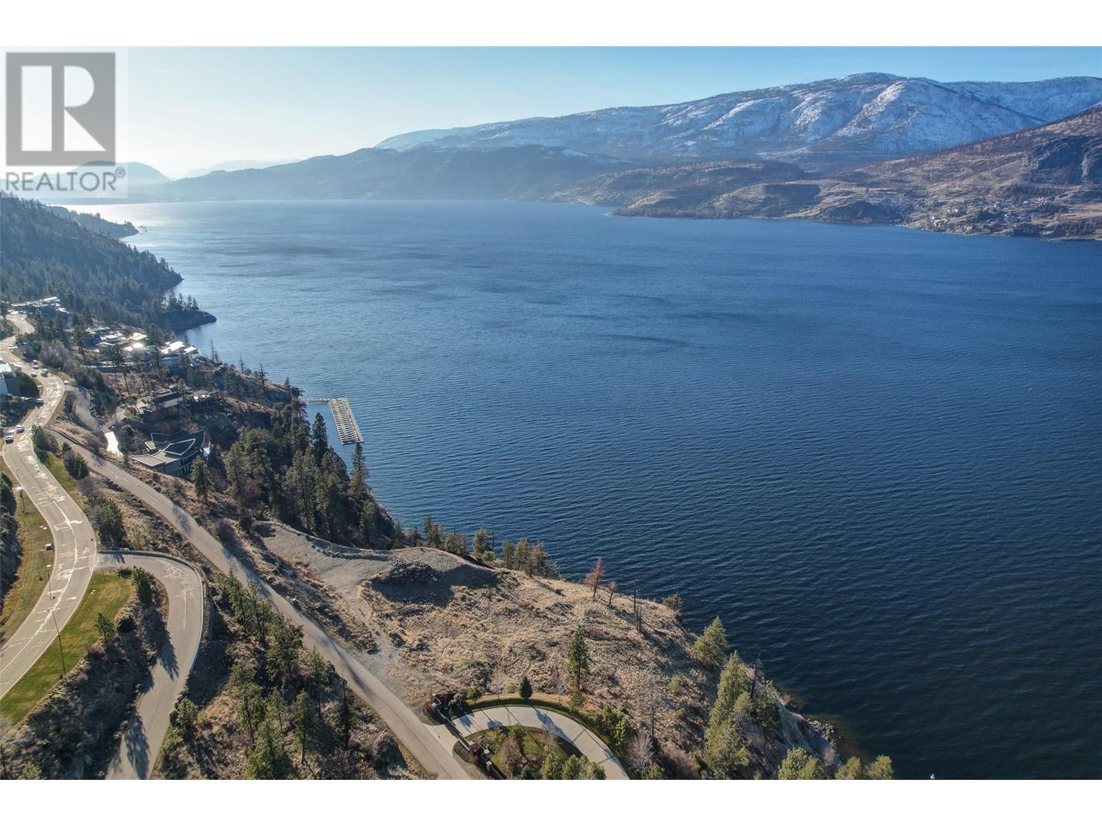 8 180 Sheerwater Court, Kelowna