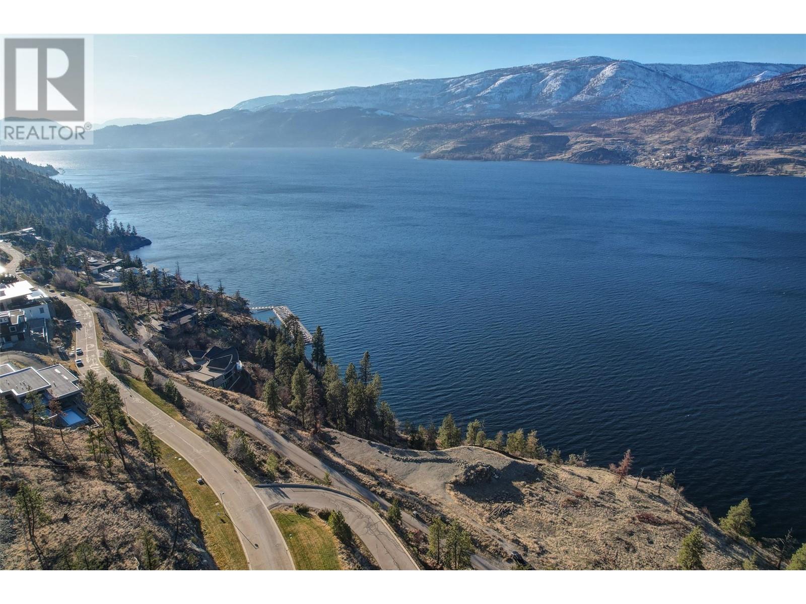 8 180 Sheerwater Court, Kelowna