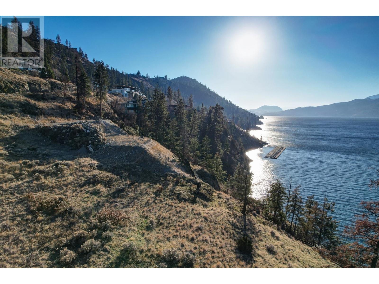 8 180 Sheerwater Court, Kelowna