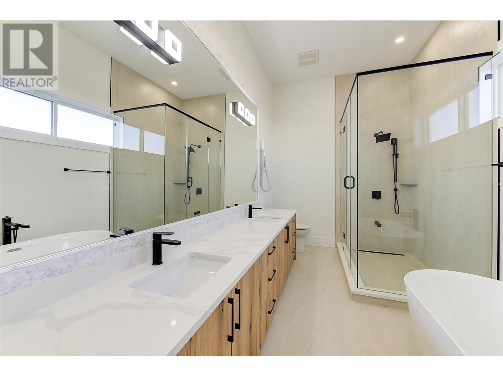  10287 Beacon Hill Drive, Lake Country
