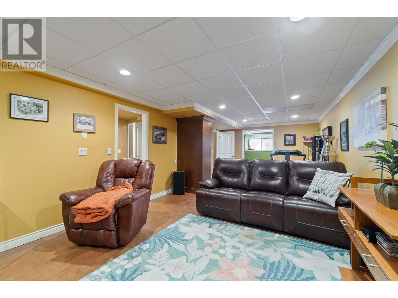  450 17 Street Southeast, Salmon Arm