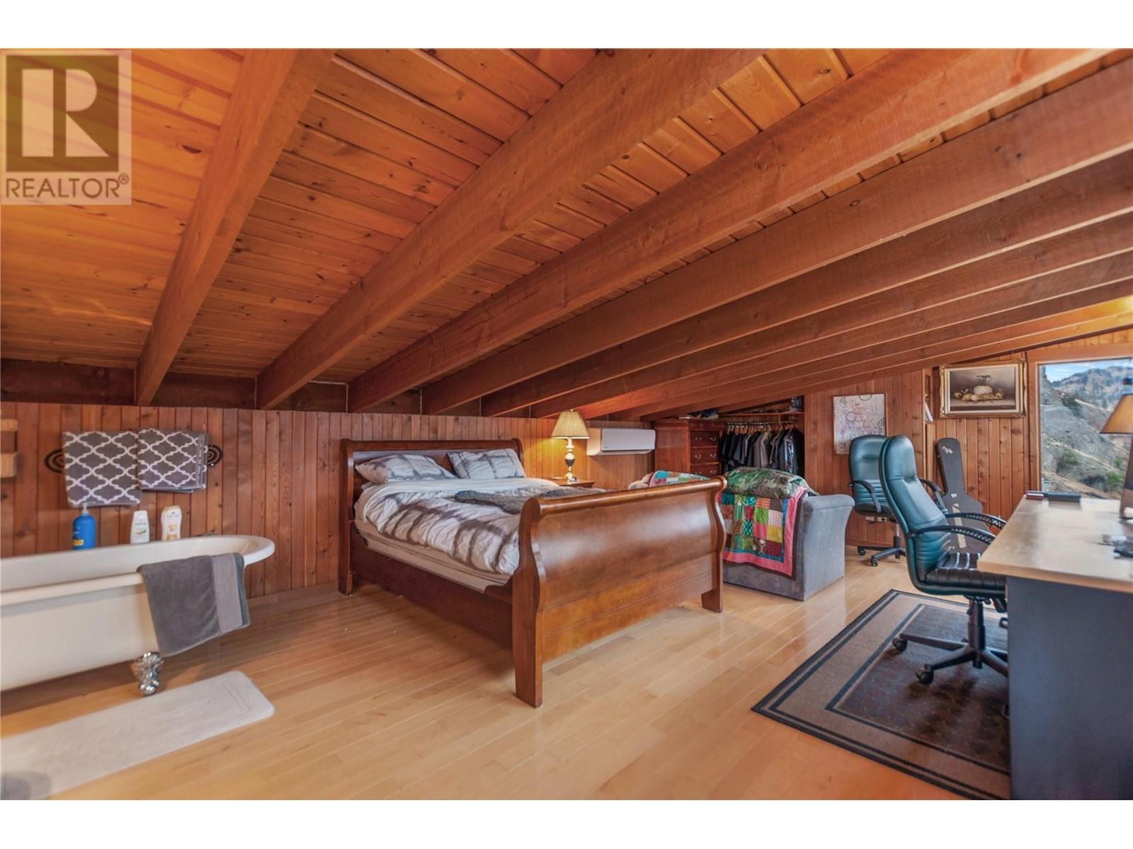 264 Eastside Road, Okanagan Falls