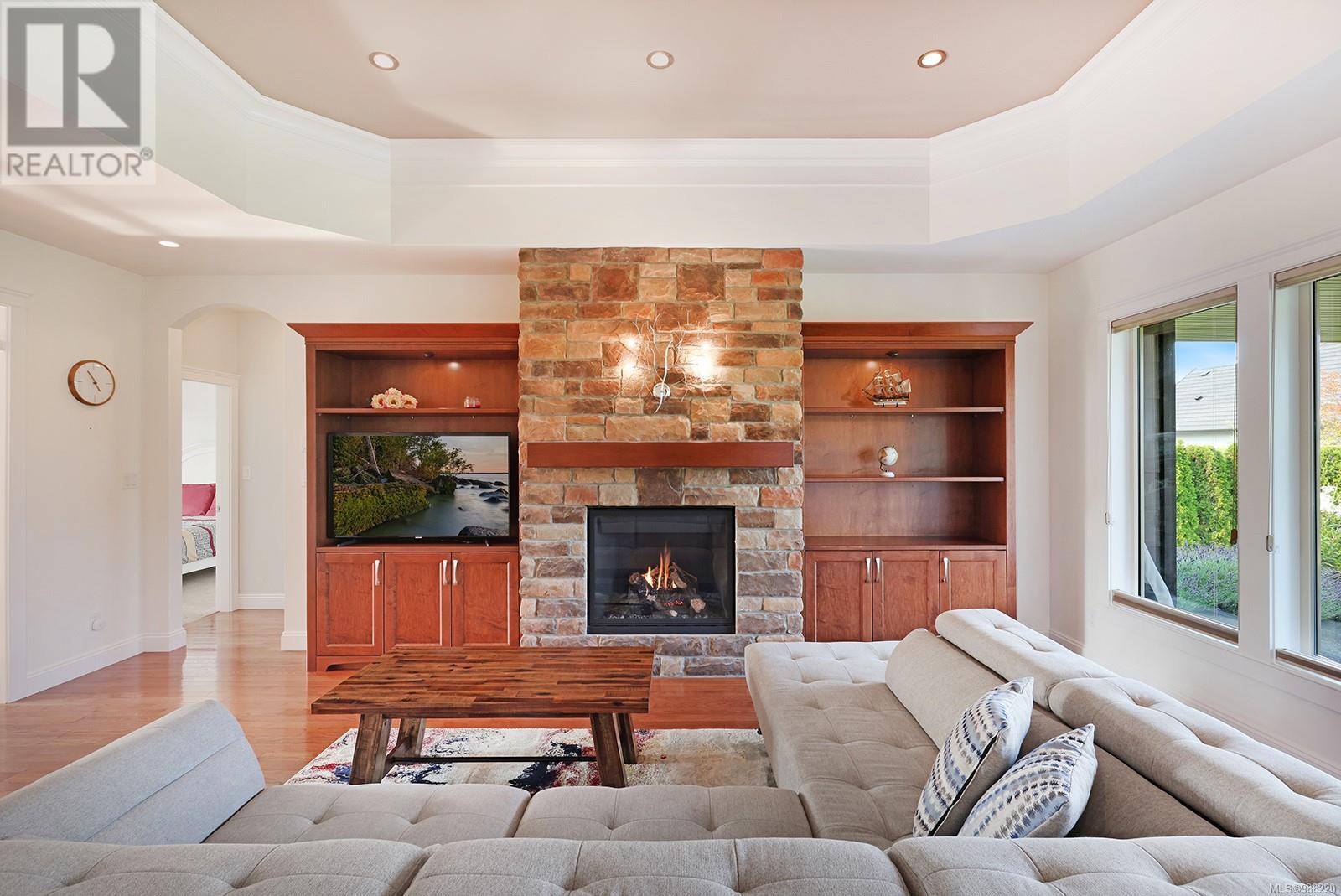 1472 Crown Isle Dr, Courtenay real estate listing 988220