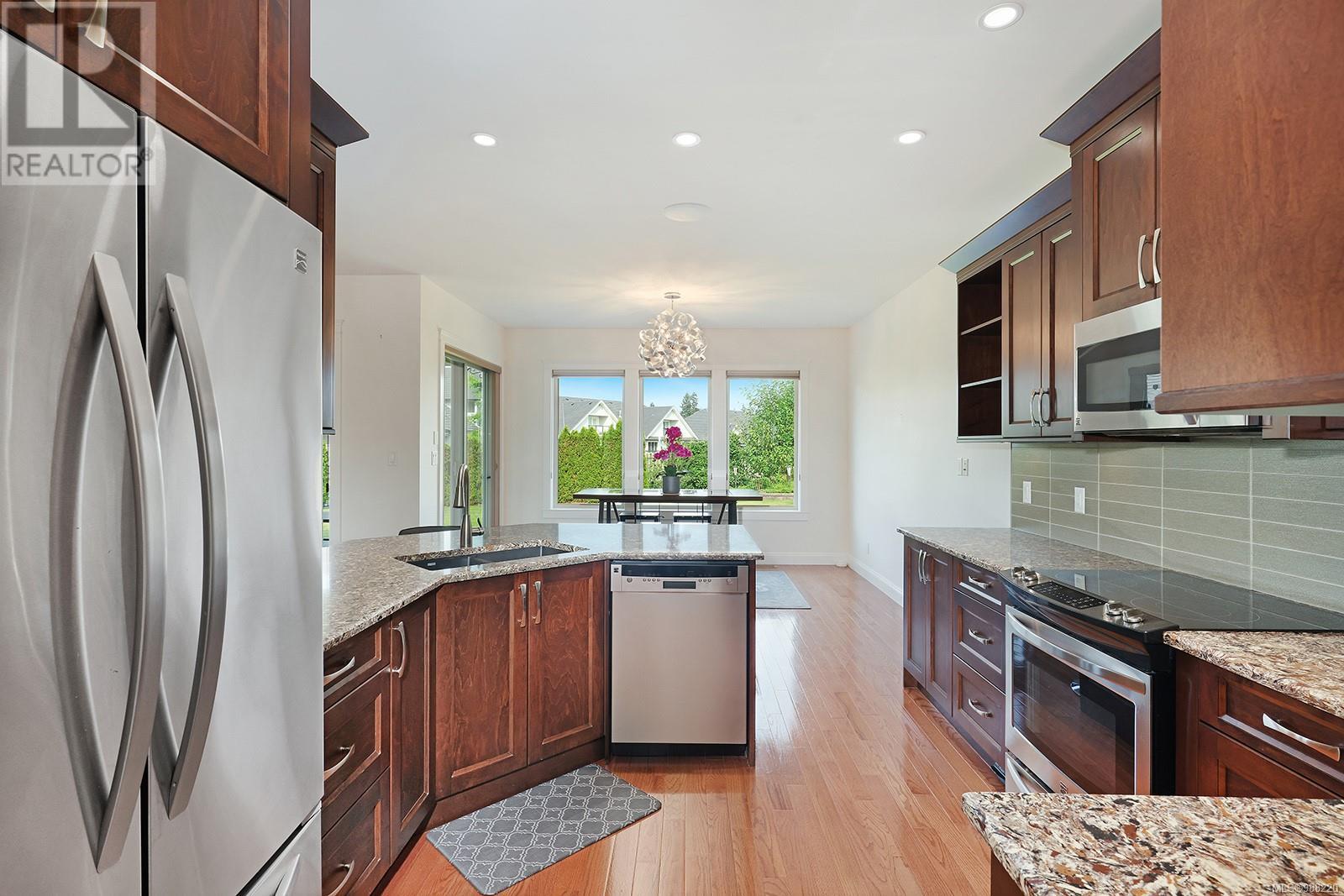 1472 Crown Isle Dr, Courtenay real estate listing 988220