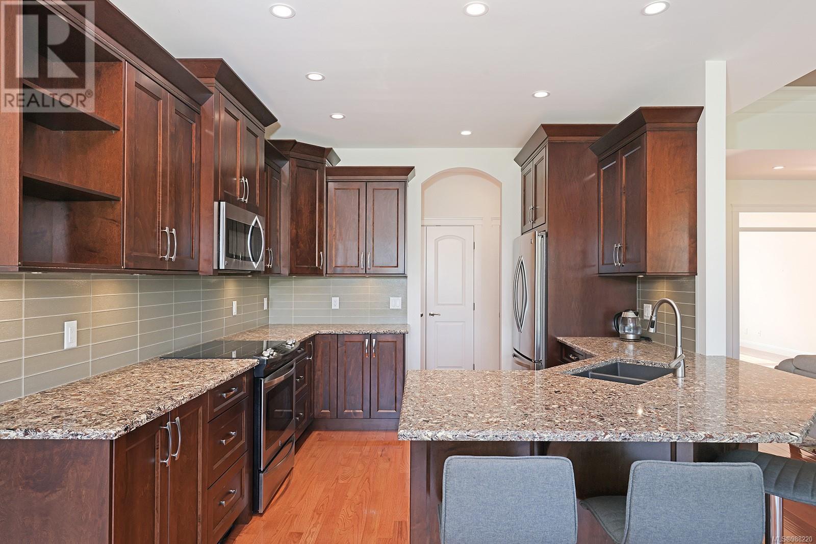 1472 Crown Isle Dr, Courtenay real estate listing 988220