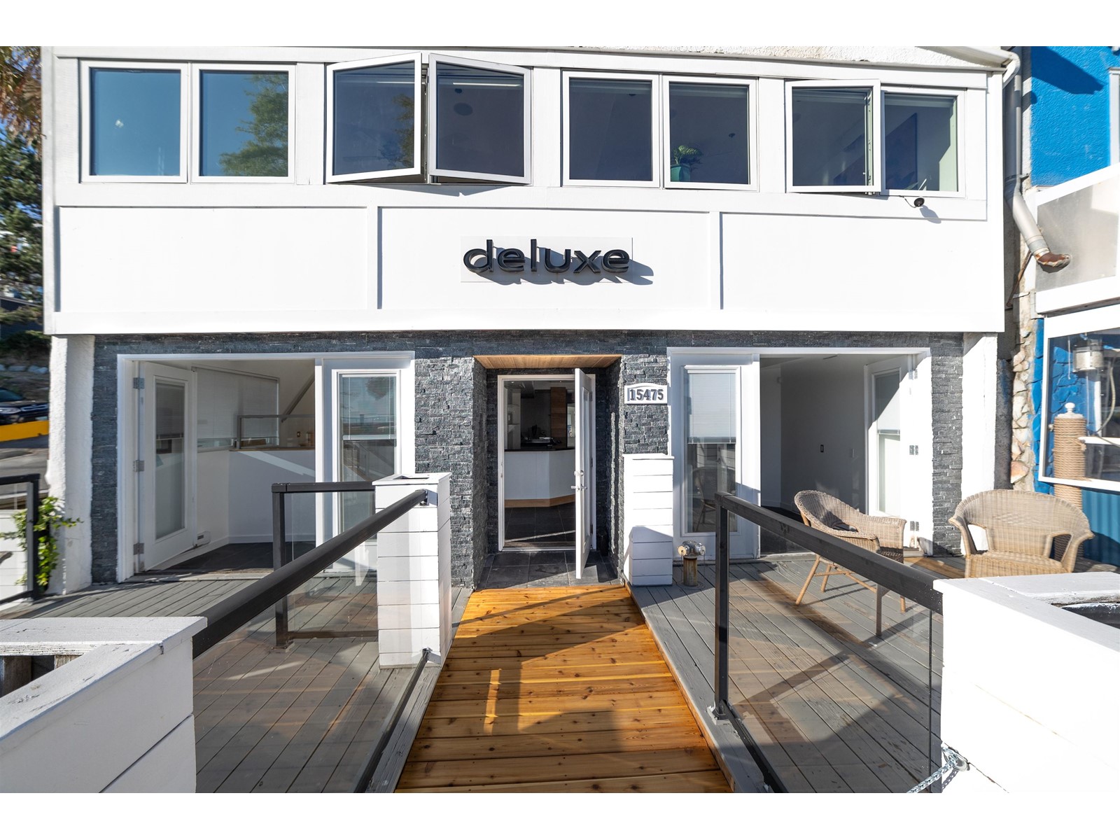 15475 MARINE DRIVE, White Rock