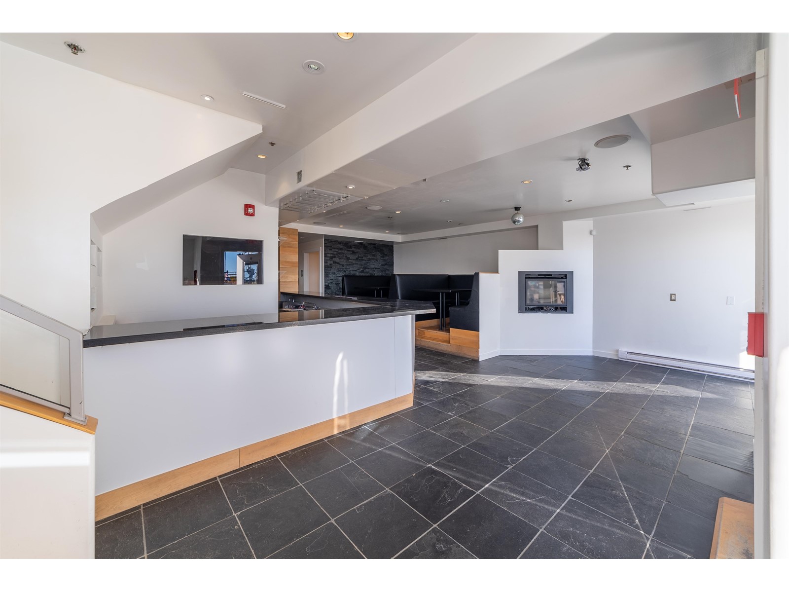 15475 MARINE DRIVE, White Rock