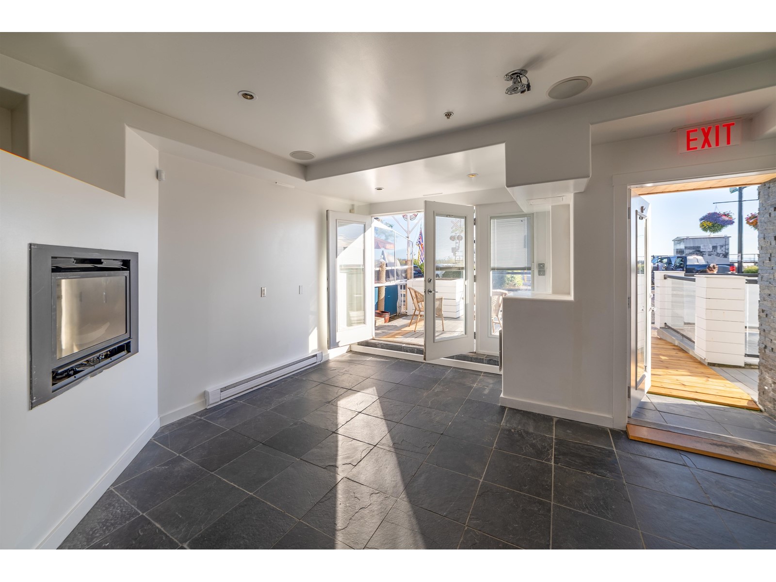 15475 MARINE DRIVE, White Rock