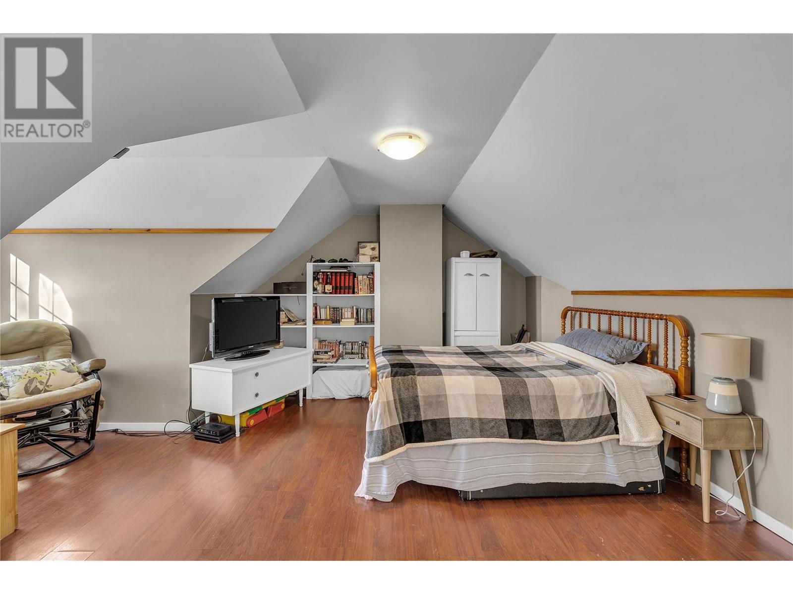  1155 Mckenzie Road, Kelowna