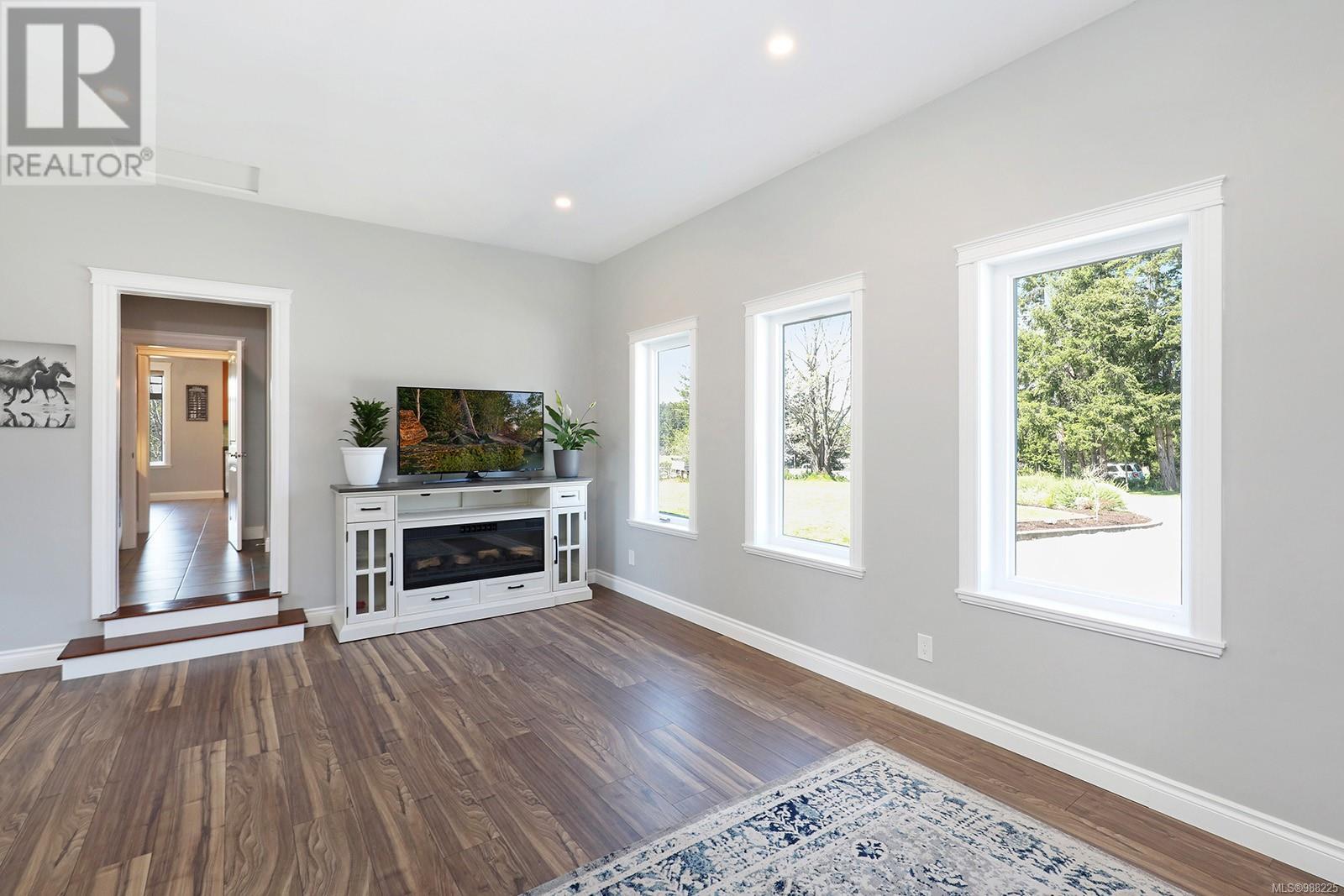 2495 Graham Rd, Courtenay real estate listing 988225