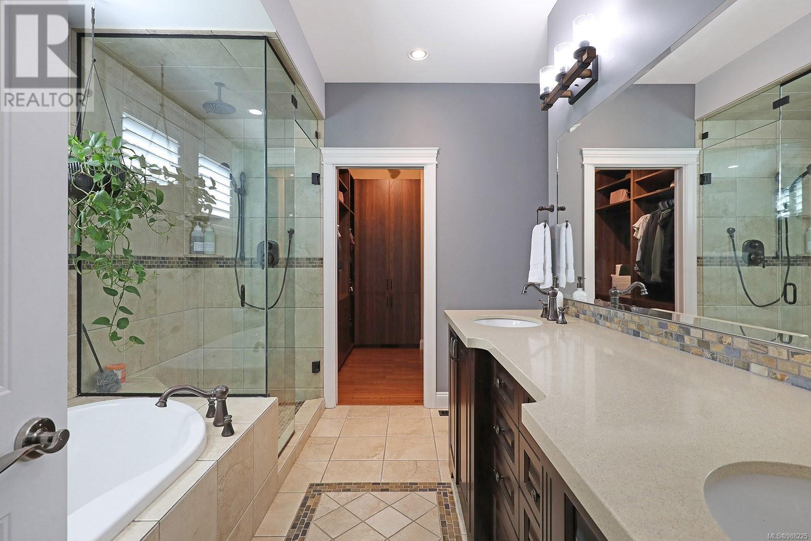 2495 Graham Rd, Courtenay real estate listing 988225
