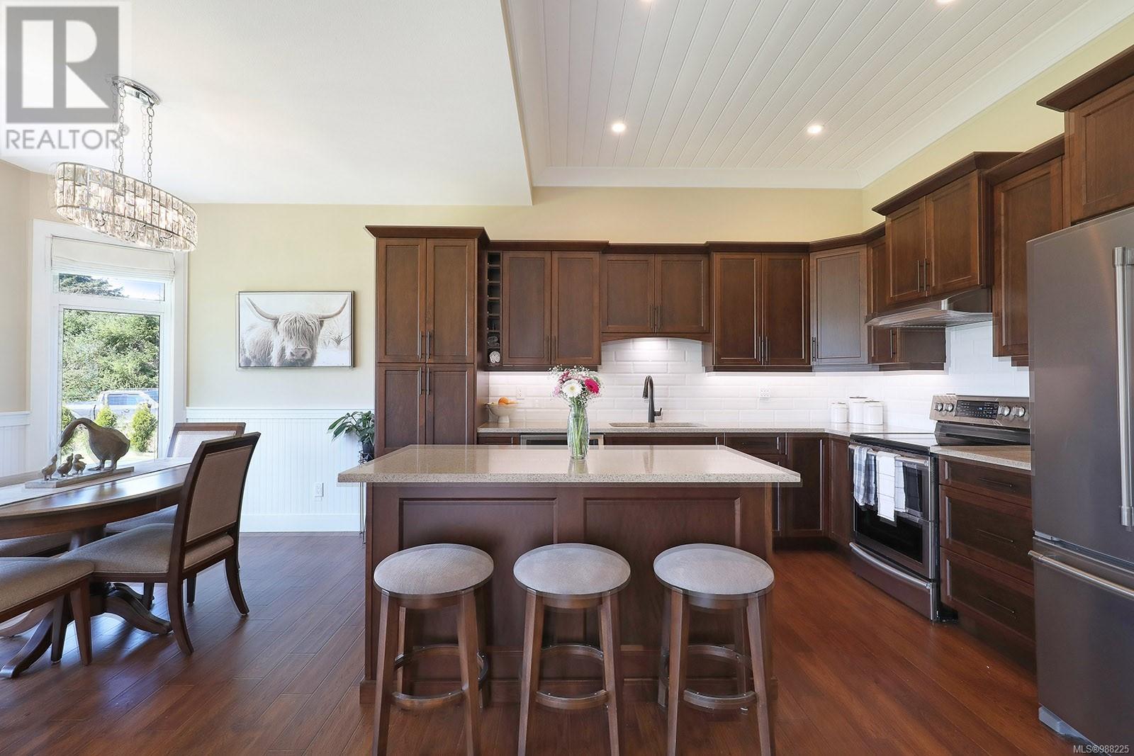 2495 Graham Rd, Courtenay real estate listing 988225