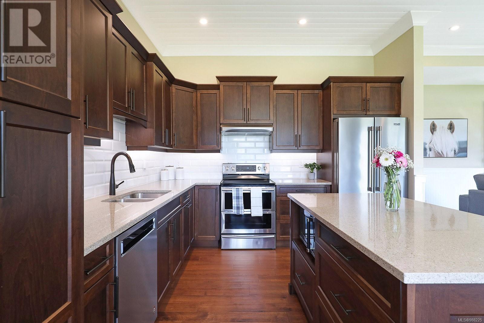 2495 Graham Rd, Courtenay real estate listing 988225