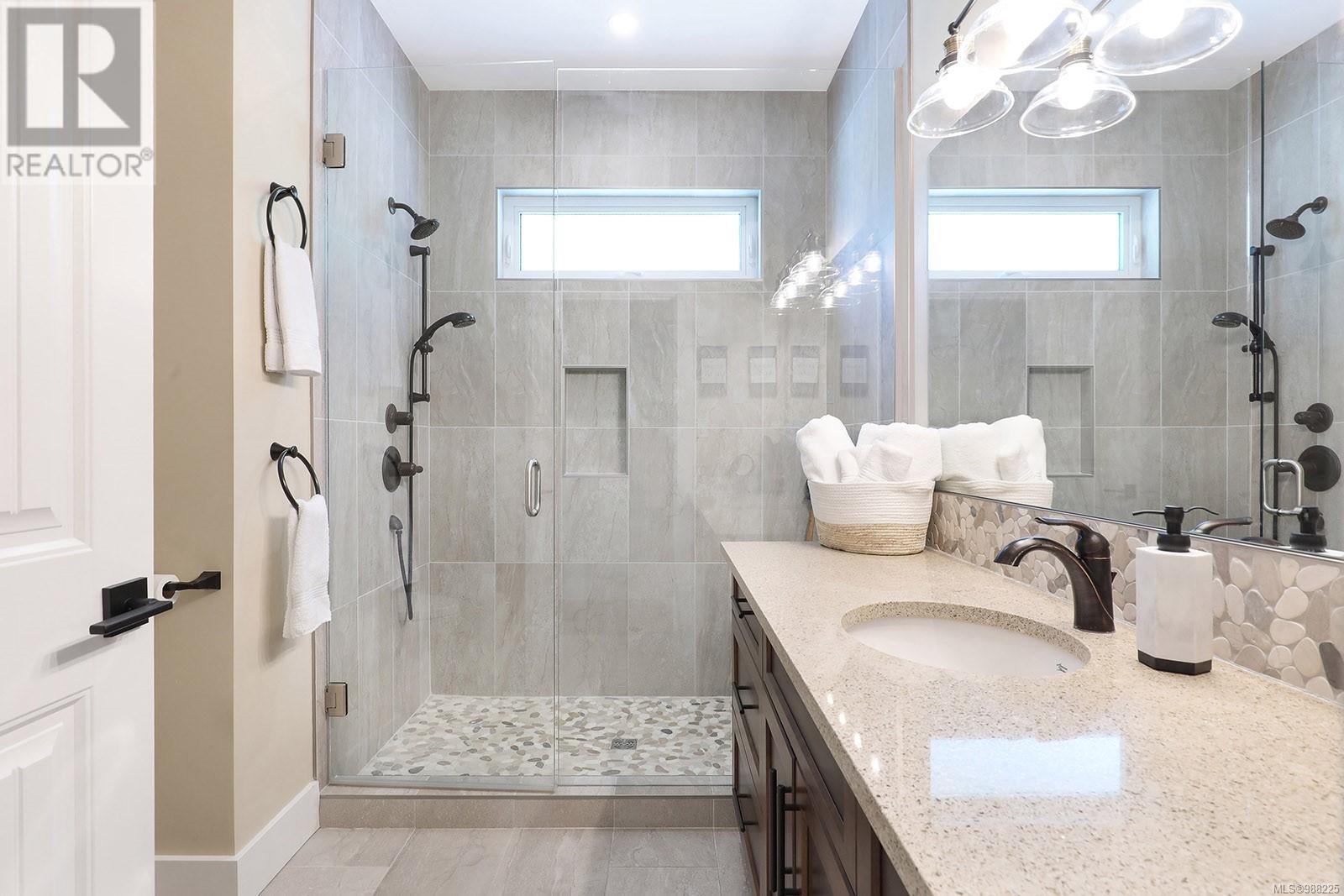 2495 Graham Rd, Courtenay