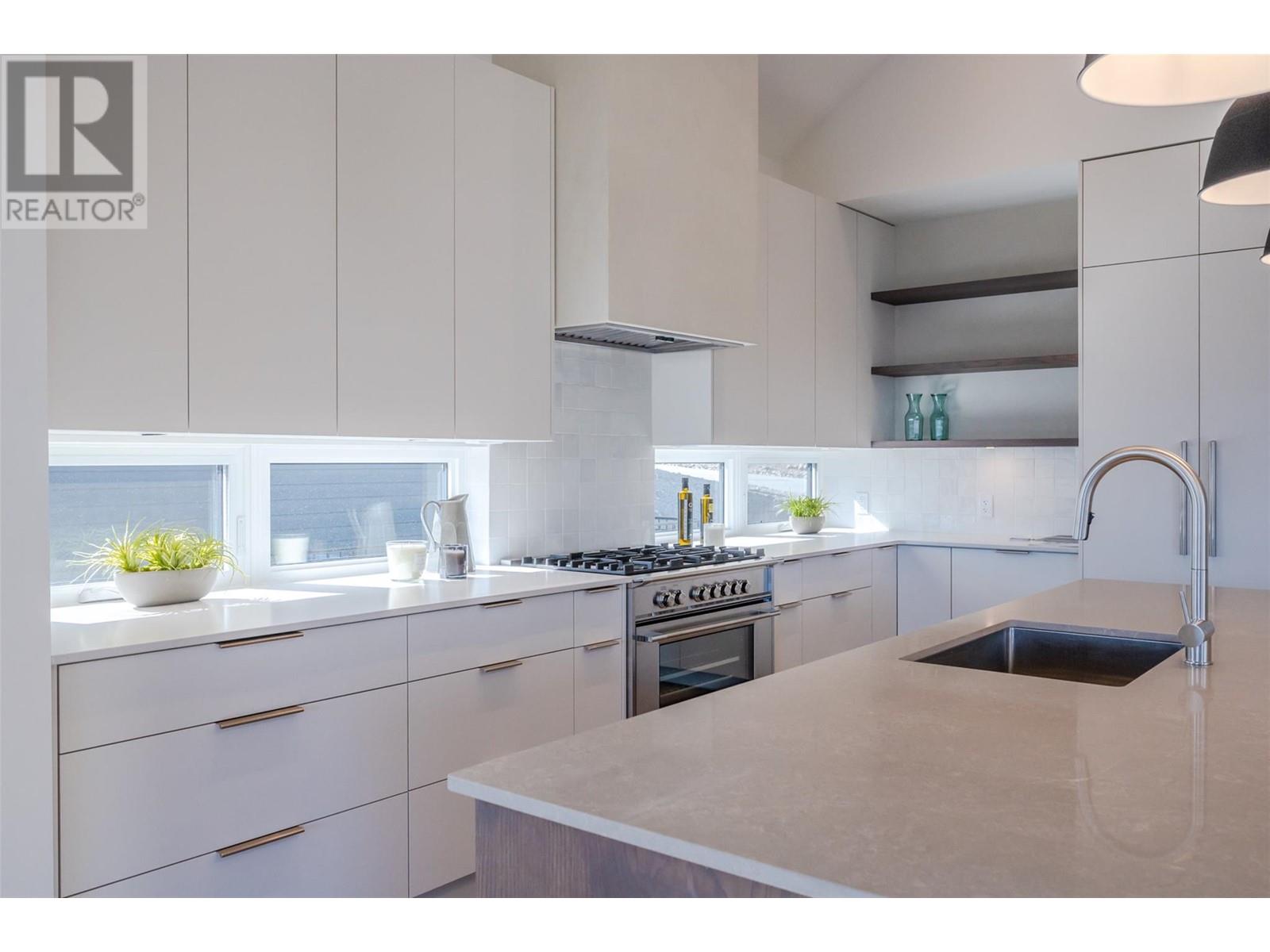 17579 SANBORN Street, Summerland