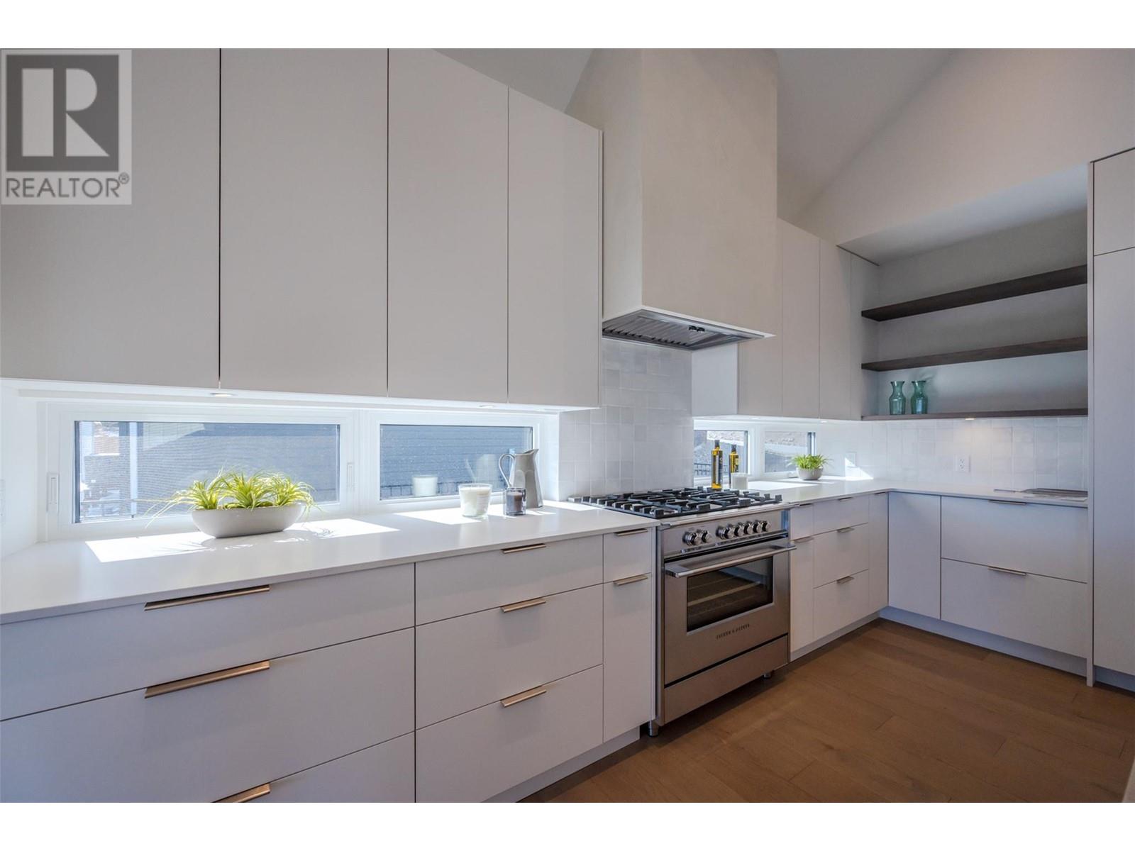 17579 SANBORN Street, Summerland