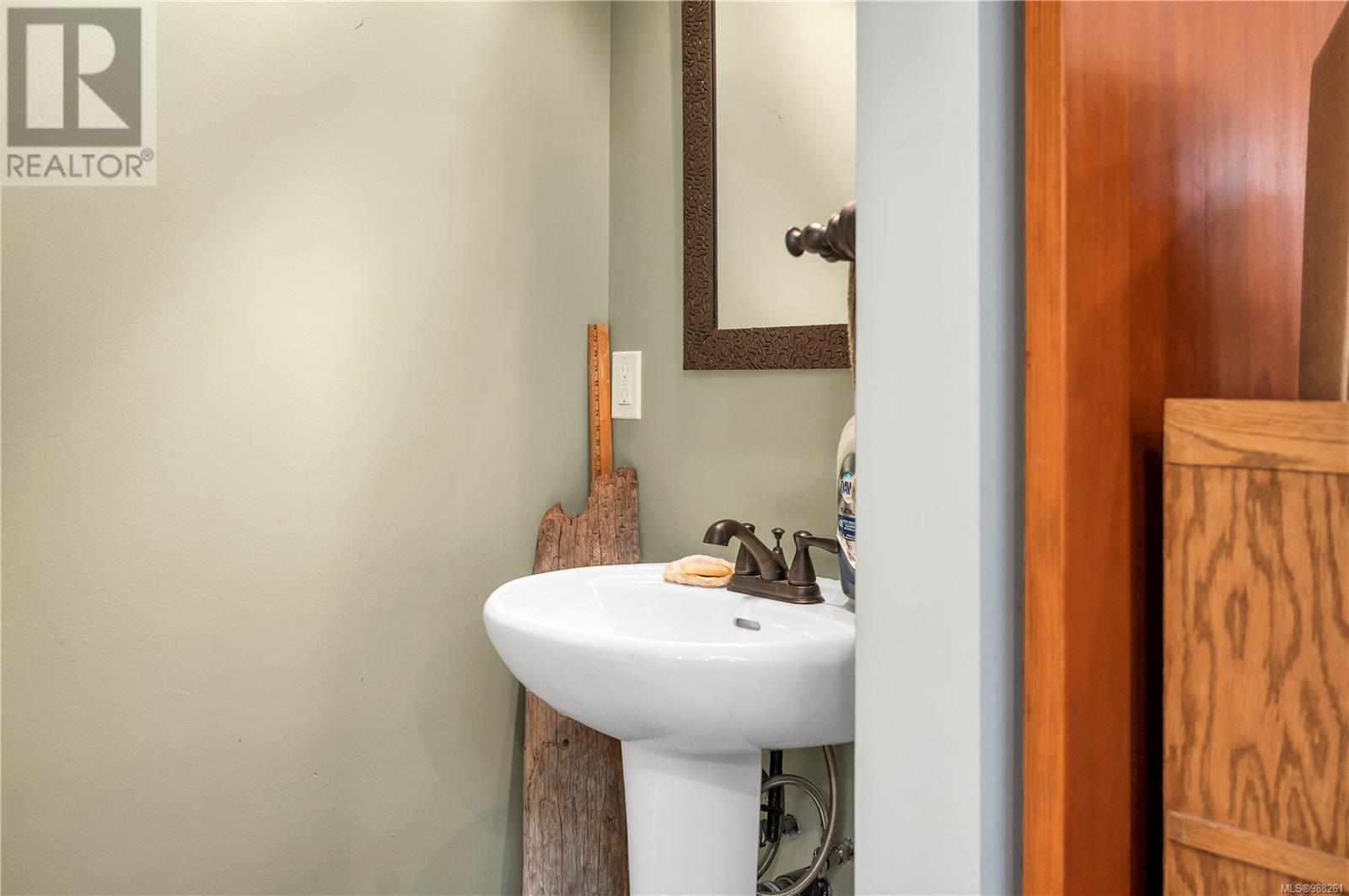 1921 Arden Rd, Courtenay real estate listing 988261