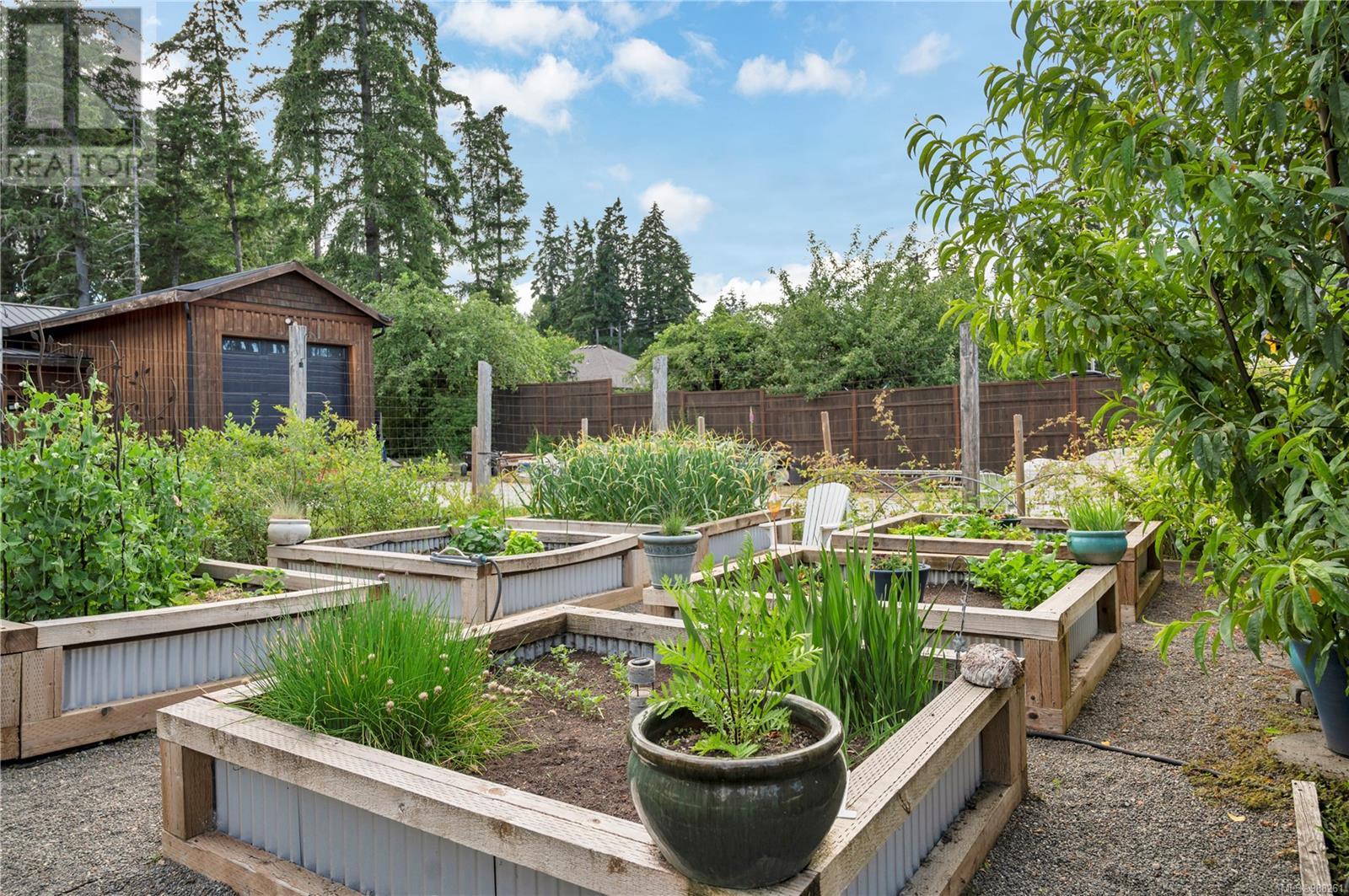 1921 Arden Rd, Courtenay real estate listing 988261