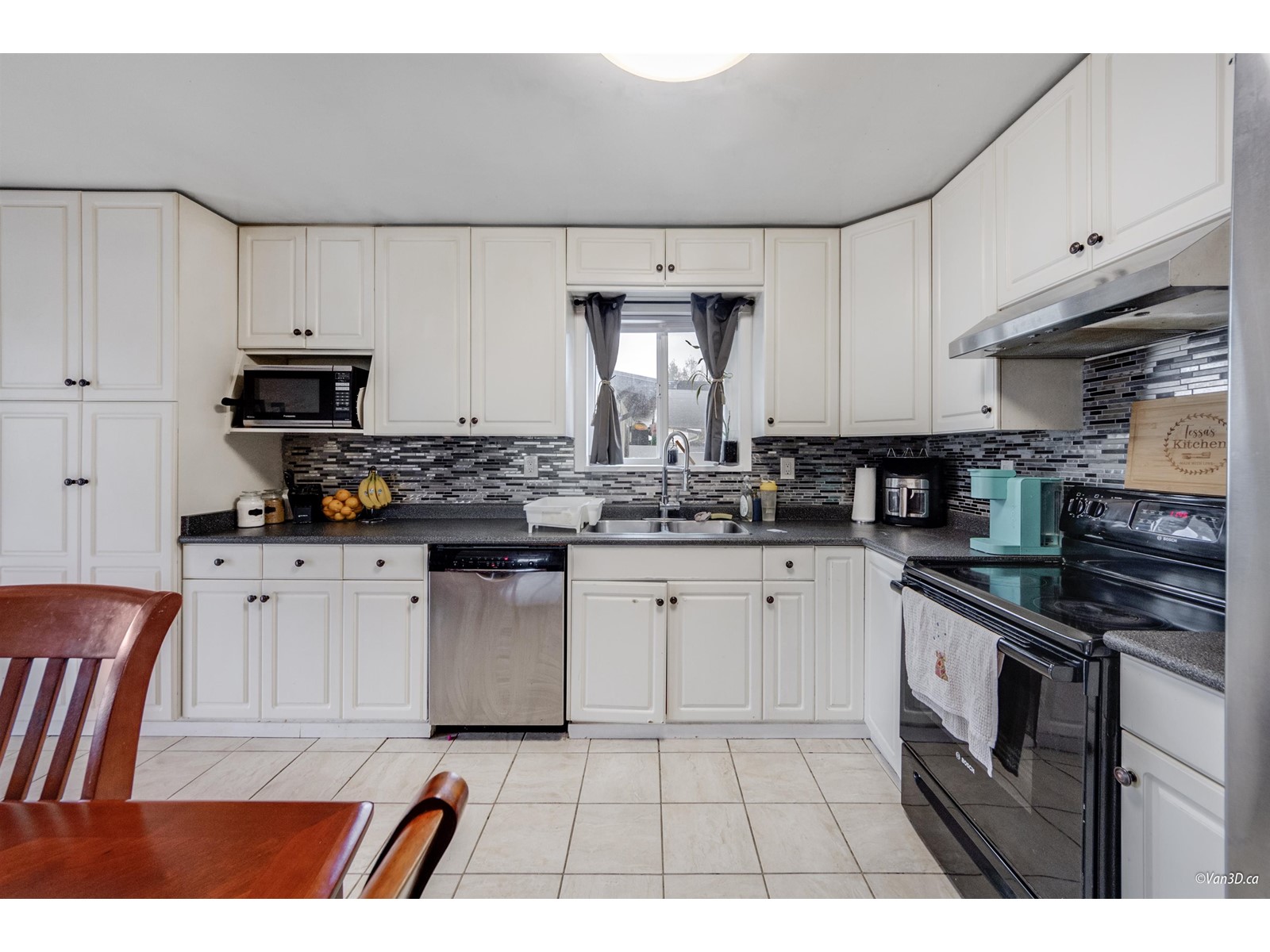 5009 208 STREET, Langley