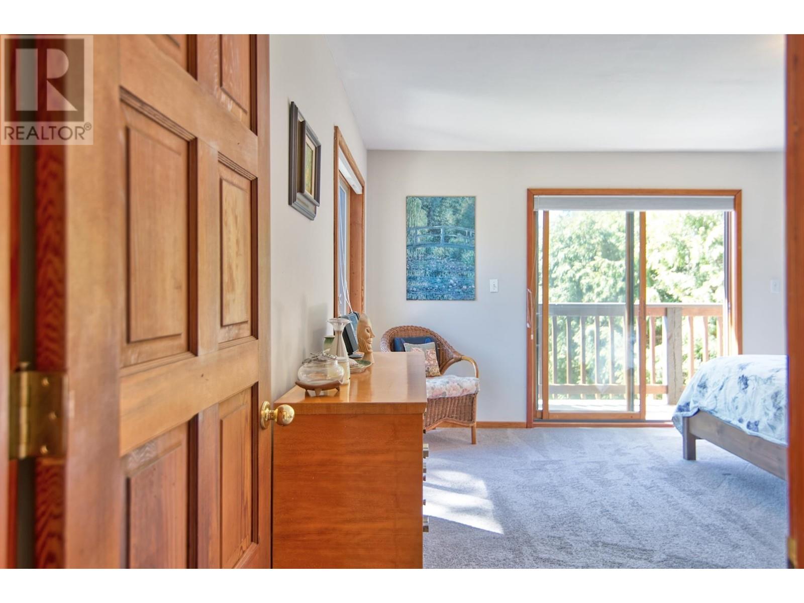 8096 WESTWOOD ROAD, Halfmoon Bay