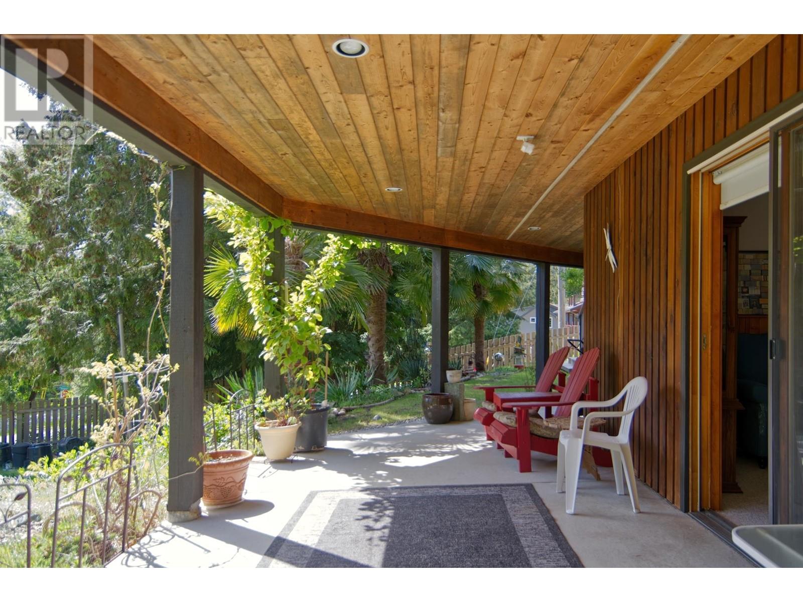 8096 WESTWOOD ROAD, Halfmoon Bay