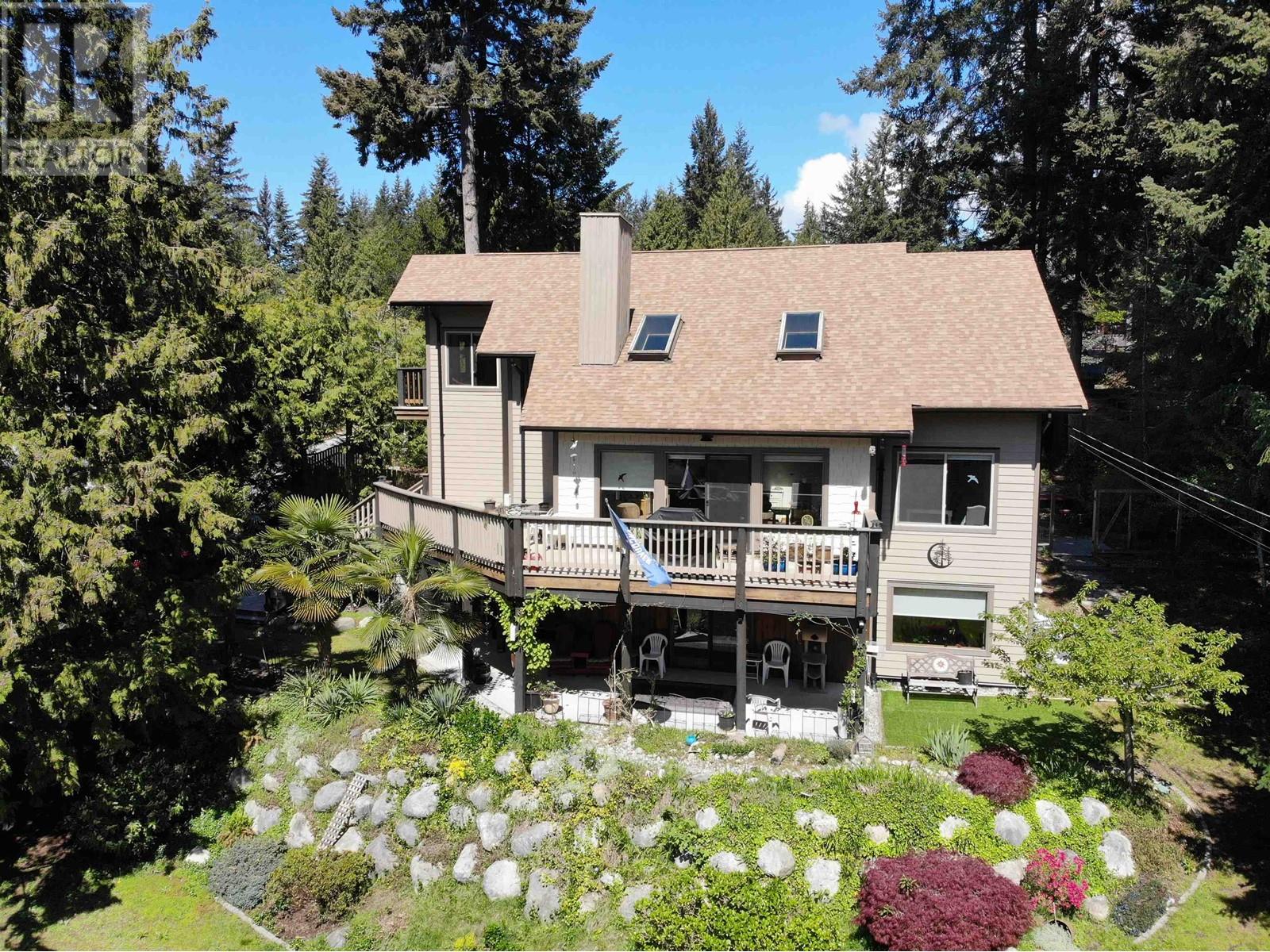 8096 WESTWOOD ROAD, Halfmoon Bay