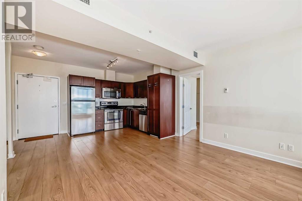 Single Family House High rise for Sale in   brentwood Road NW Brentwood Calgary 