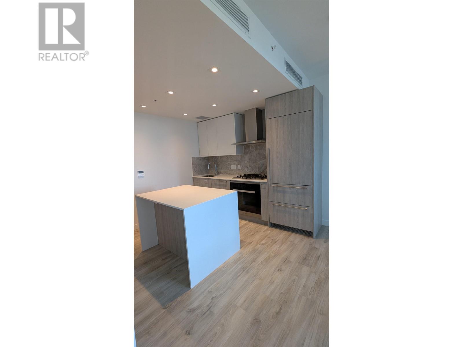 Photo 13 of 802 2288 Alpha Avenue, Burnaby BC