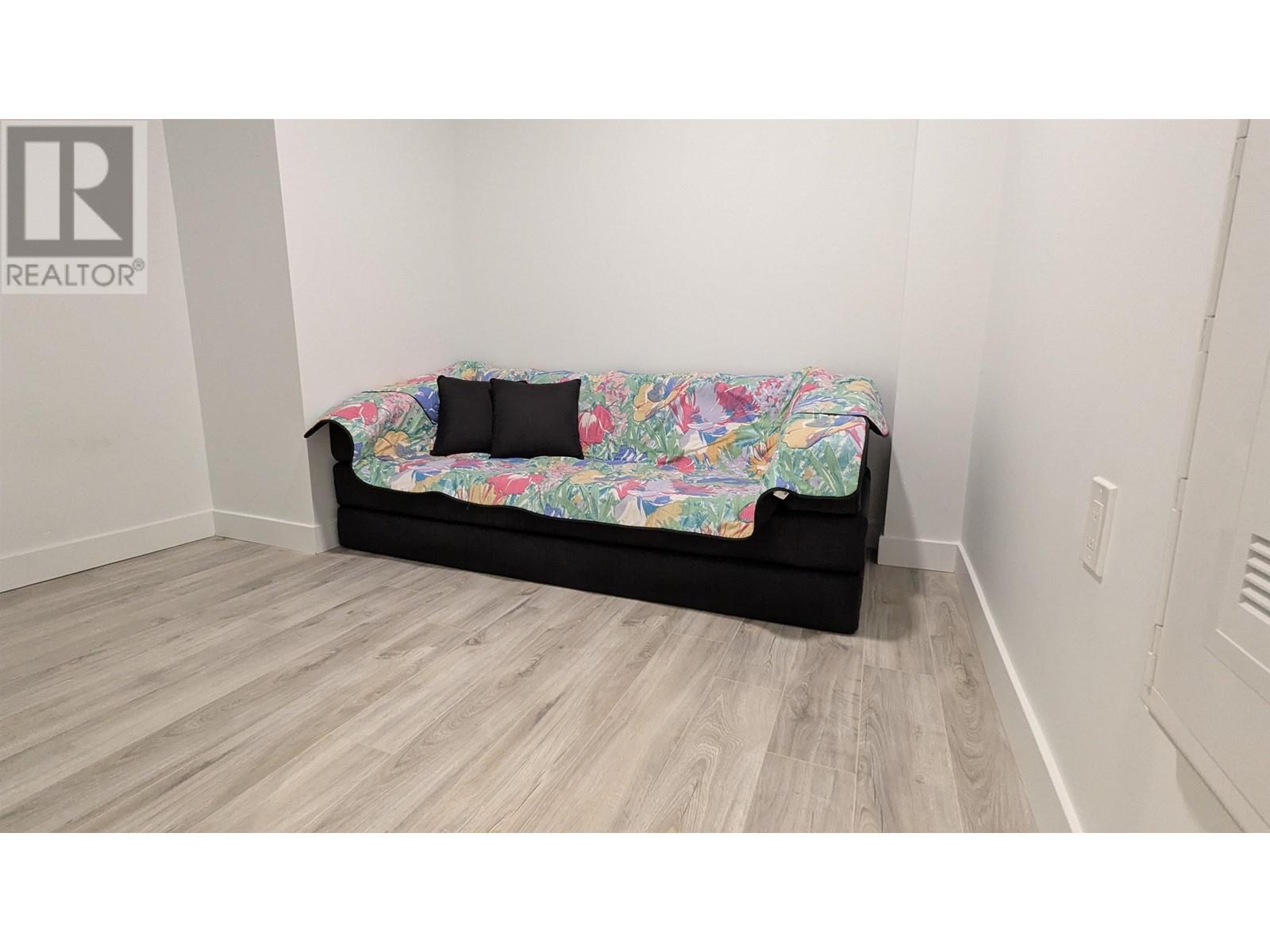 Photo 3 of 802 2288 Alpha Avenue, Burnaby BC