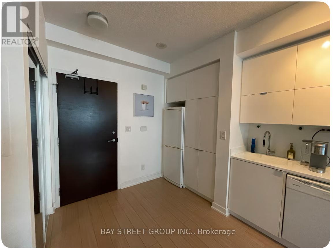 #4303 21 ICEBOAT TERRACE - 4