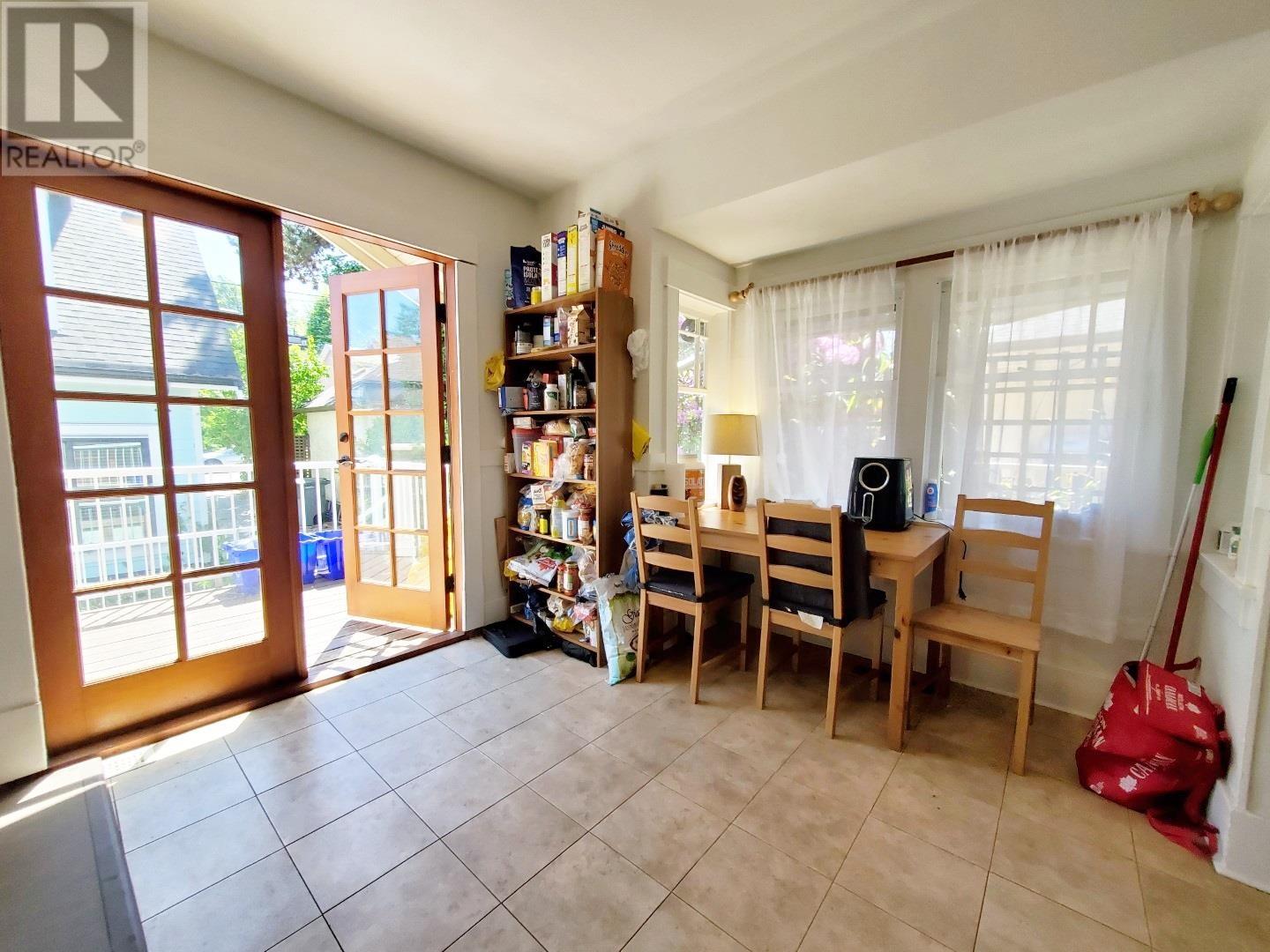 3542 W 16TH AVENUE, Vancouver