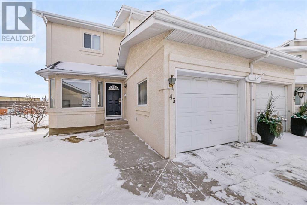 Single Family House for Sale in  Rundlelawn Park NE Rundle Calgary 